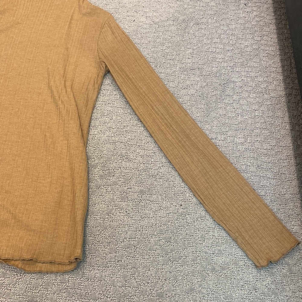 Ribbed Top - Picture 7 of 8